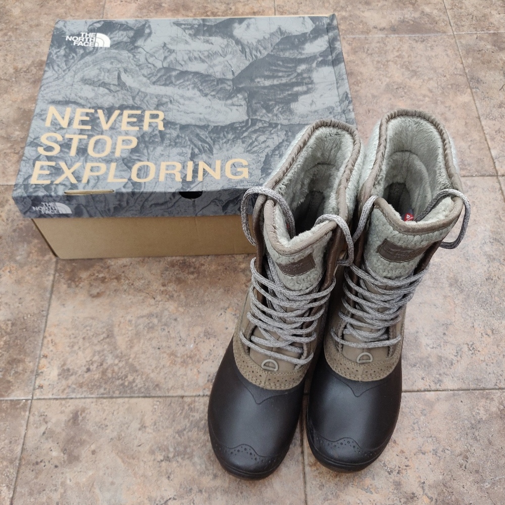 The North Face - WOMEN’S SHELLISTA II MID BOOT